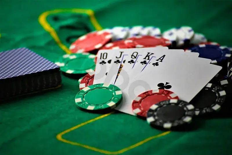 Poker på Royal casino